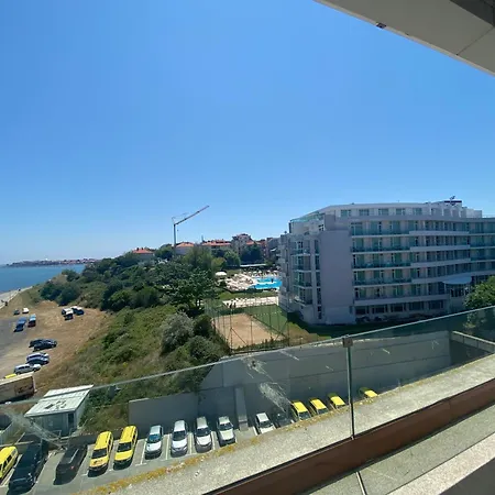 Апартамент Paradiso 'в' 607 Large Luxury Несебър
