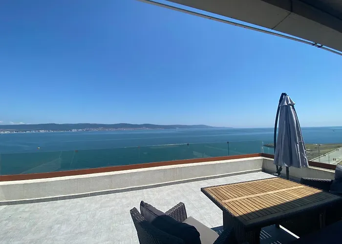 Апартамент Paradiso 'в' 607 Large Luxury Несебър